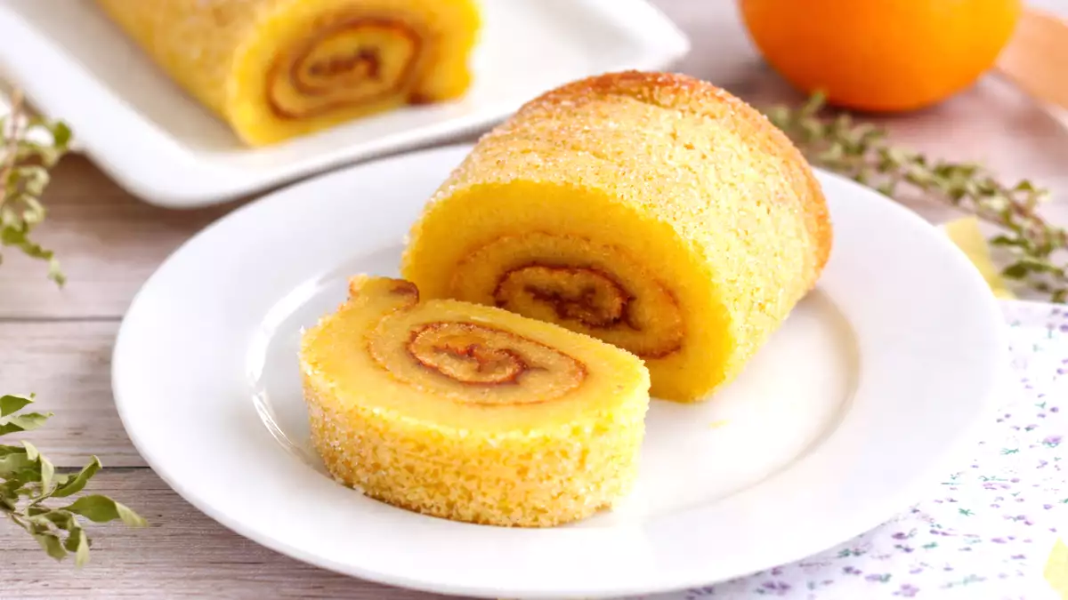 Torta de laranja: πώς να φτιάξετε ένα ζουμερό, ζαχαροπλαστικό πορτογαλικό πορτοκαλί βραχίονα
