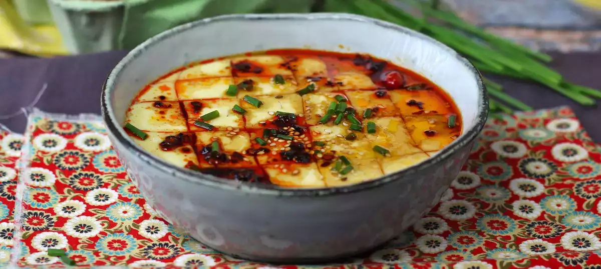 Μοιάζει με flan, αλλά δεν είναι γλυκό: 4 αλμυρές συνταγές που μπερδεύουν το μάτι και σας εκπλήσσουν