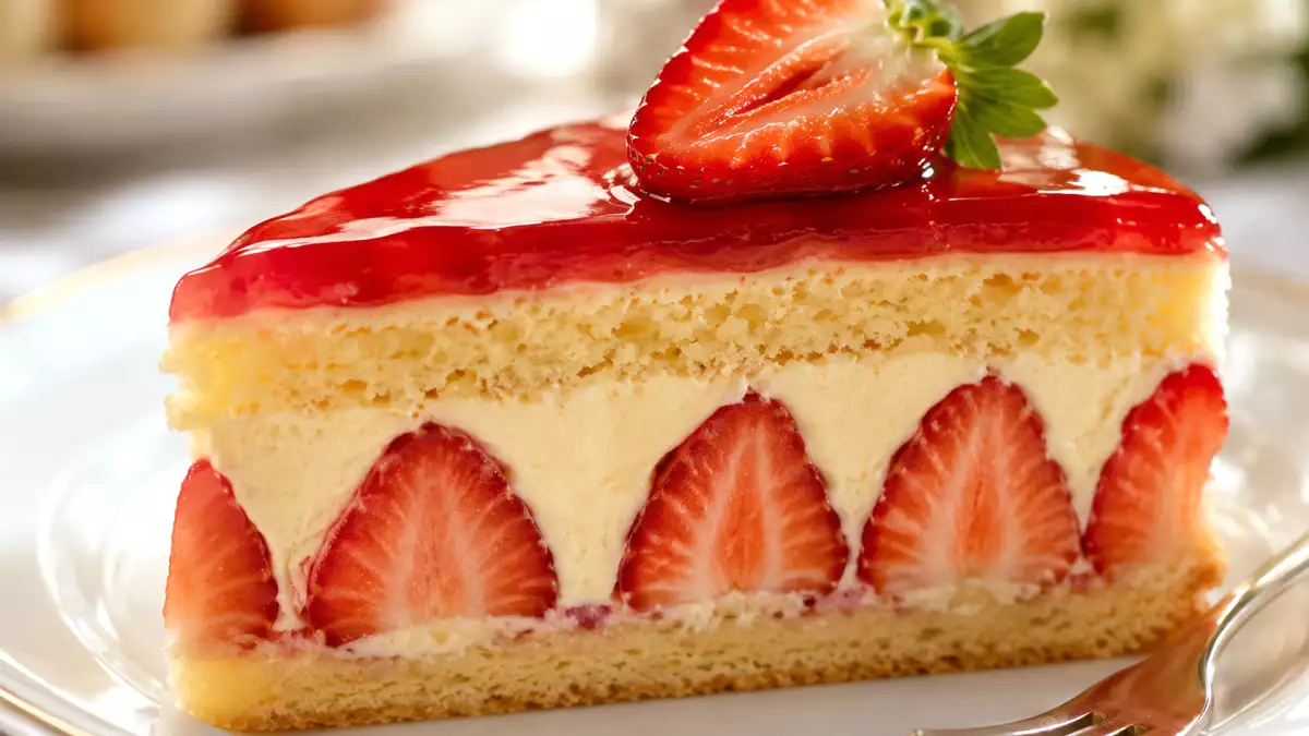 Εμβληματικές συνταγές με φράουλες: από την pavlova μέχρι το fraisier για ένα ταξίδι στα επιδόρπια του κόσμου.