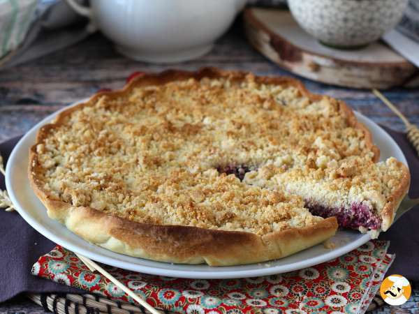 12 συνταγές με crumble που είναι τραγανές από πάνω και ακαταμάχητες από μέσα