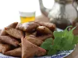 Συνταγή Briouats με αμύγδαλα, μικρά ανατολίτικα γλυκά