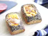 Συνταγή Καραβιές αυγών με chorizo και τυρί