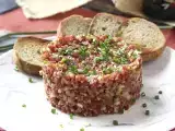 Συνταγή Tartar de fuet: μια εκδοχή εξπρές του κλασικού ταρτάρ μπριζόλας