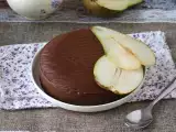Συνταγή Σοκολατένιο fudge με αχλάδια, ένα πανεύκολο επιδόρπιο που φτιάχνεται με μόλις 2 υλικά!