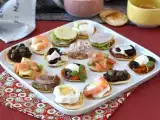 Συνταγή Πιατέλα blini με γέμιση, το τέλειο ποικίλο απεριτίφ για την εορταστική περίοδο