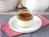 Συνταγή Πανακότα βανίλιας με σάλτσα σύκου