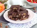Συνταγή Hazelnut fudge - τετράγωνα σοκολάτας και φουντουκιού