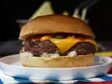 Συνταγή Cheeseburger, το διάσημο μπιφτέκι που όλοι αγαπούν!