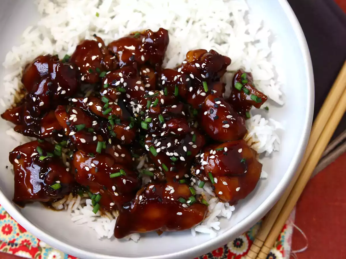 Συνταγή Κοτόπουλο teriyaki, η γλυκιά και αλμυρή ιαπωνική σάλτσα που θα λατρέψετε!
