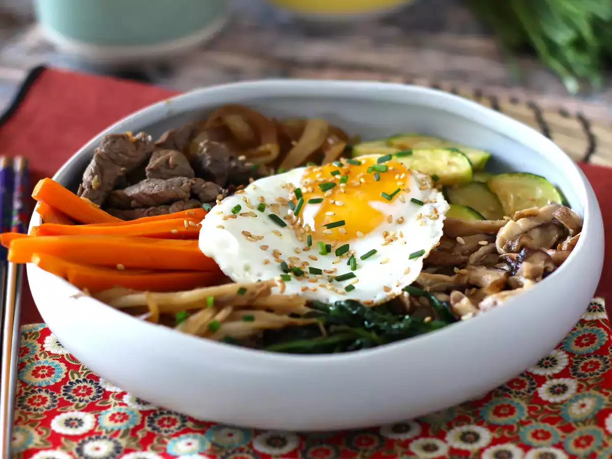 Συνταγή Bibimbap, το παραδοσιακό κορεατικό πιάτο