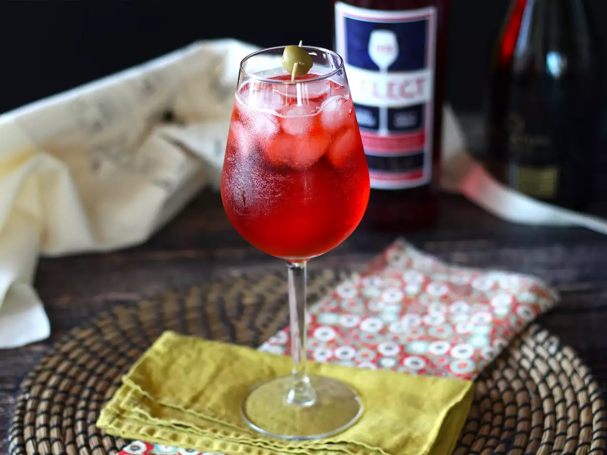 Συνταγή Venetian spritz, η πραγματική συνταγή που παρασκευάζεται με select