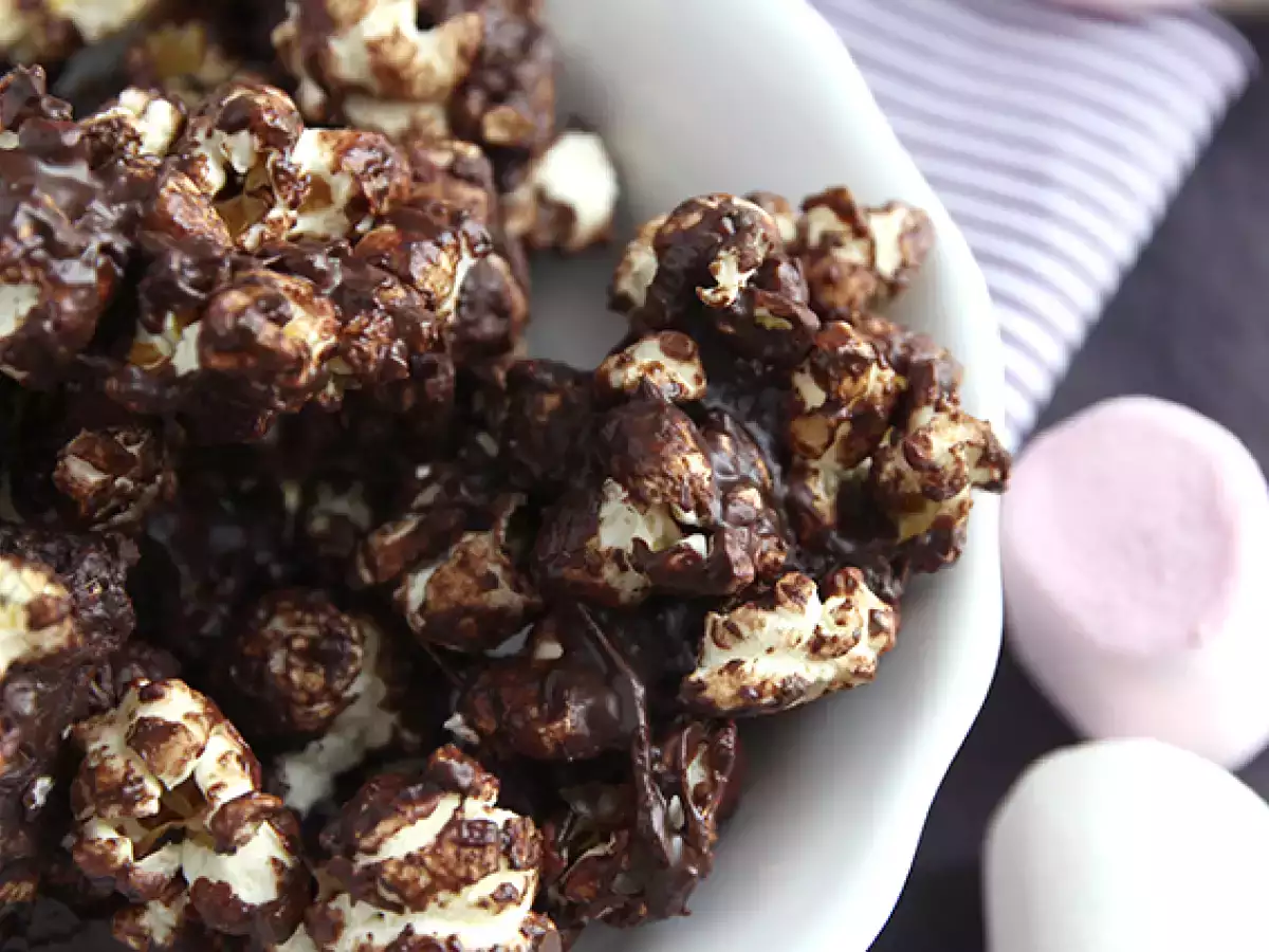 Συνταγή Ποπ κορν σοκολάτας και marshmallow