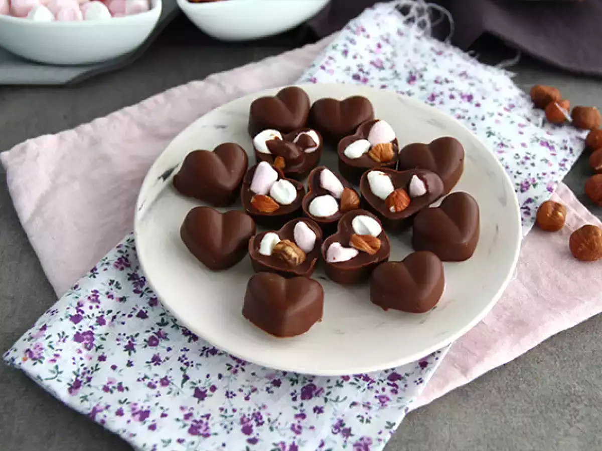 Συνταγή Σοκολάτες με marshmallow και φουντούκι