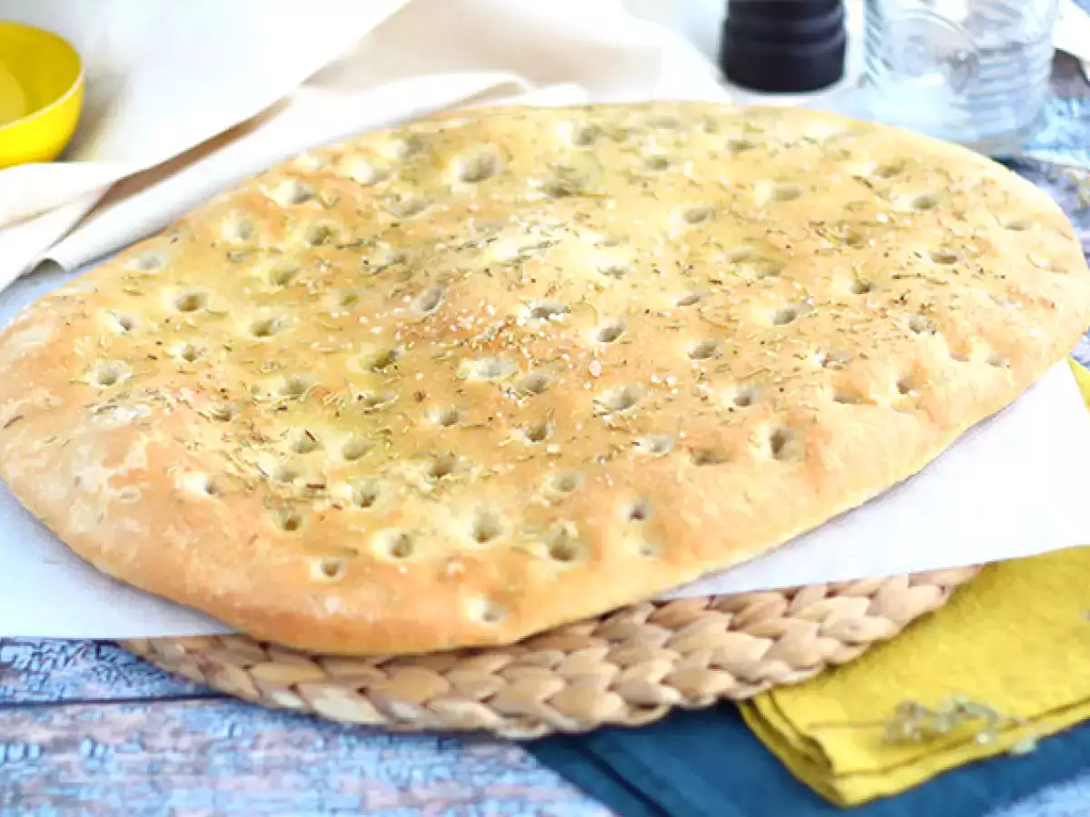 Συνταγή Focaccia, ιταλικό ψωμί με δεντρολίβανο