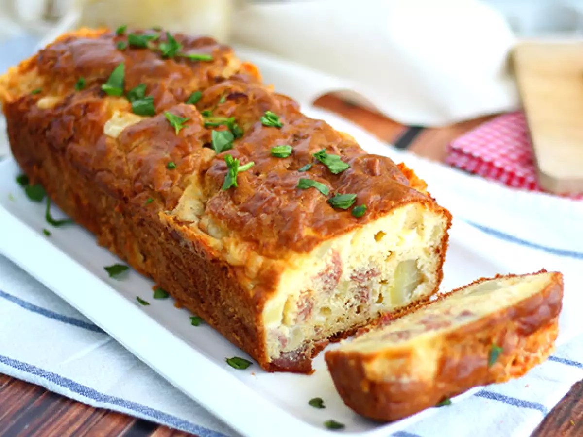 Συνταγή Κέικ με τυρί raclette που έχει απομείνει