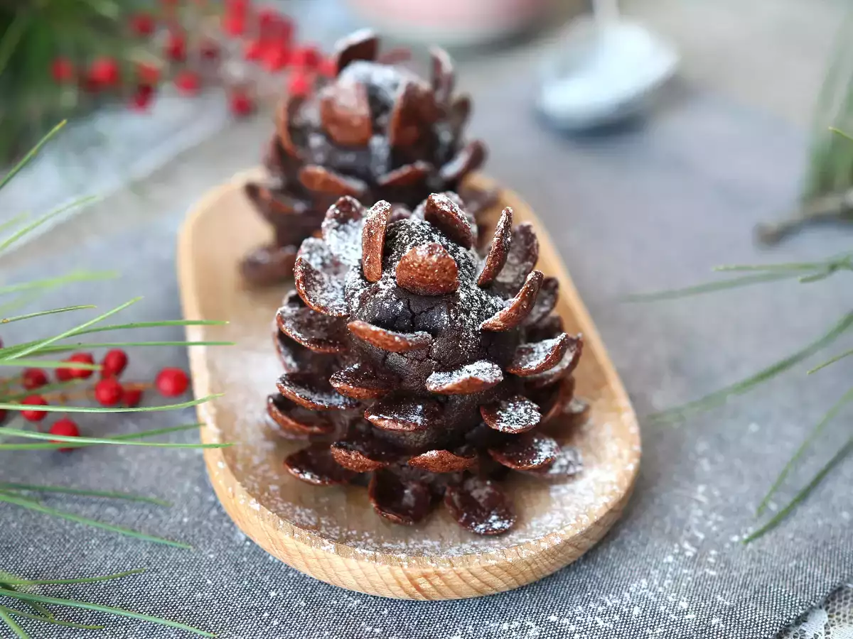 Συνταγή Μετατρέψτε το brownie σας σε σοκολατένιο κουκουνάρι!