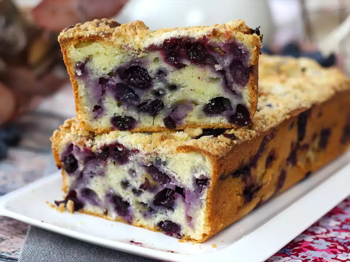 Συνταγή Blueberry crumble cake: το κέικ που συνδυάζει φοντάν, απαλότητα και τραγανότητα!