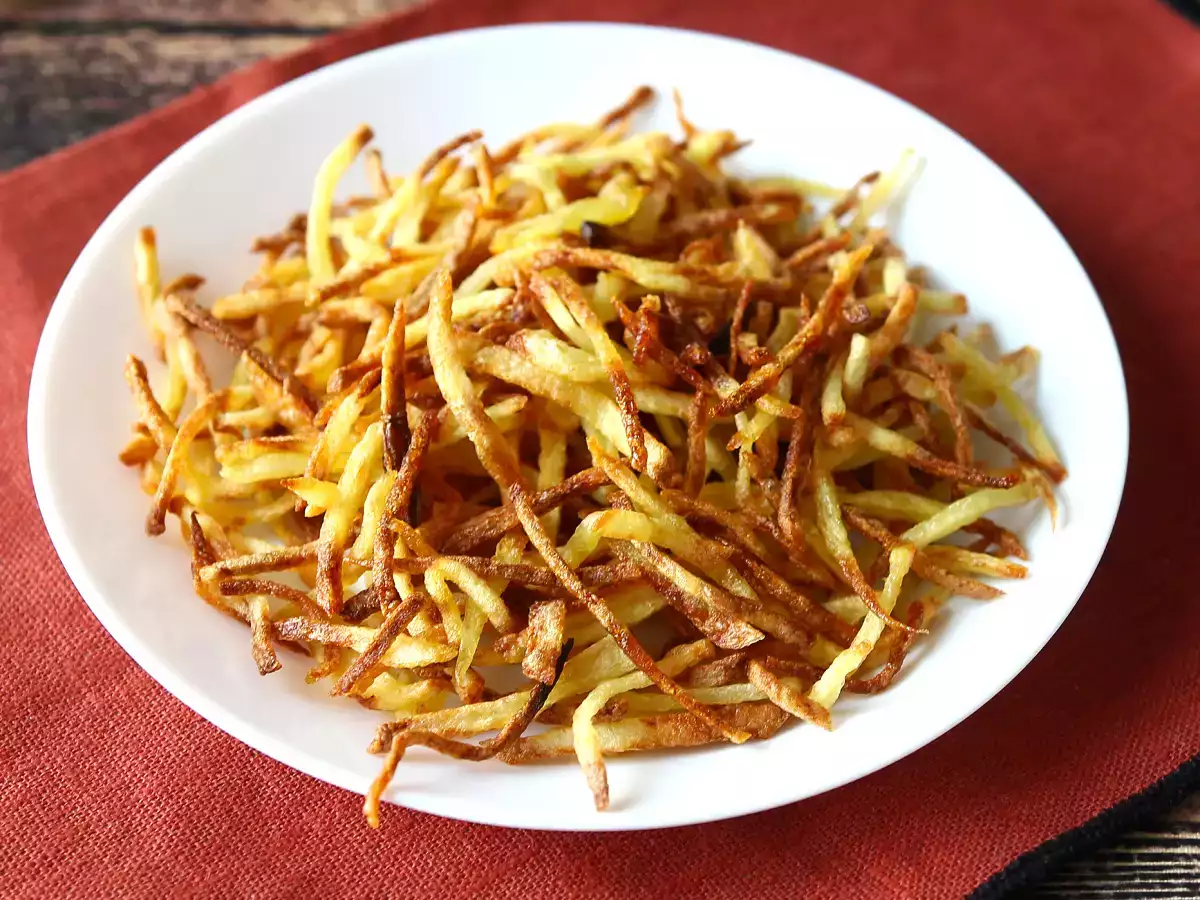 Συνταγή Πατατάκια air fryer τόσο τραγανά που δεν θα πιστεύετε ότι είναι σπιτικά