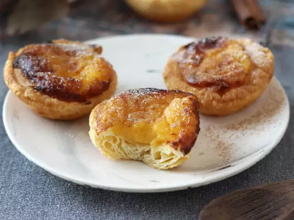 Συνταγή Pastéis de nata σε φριτέζα αέρος. η γρήγορη και εύκολη συνταγή για το παραδοσιακό πορτογαλικό γλυκό.