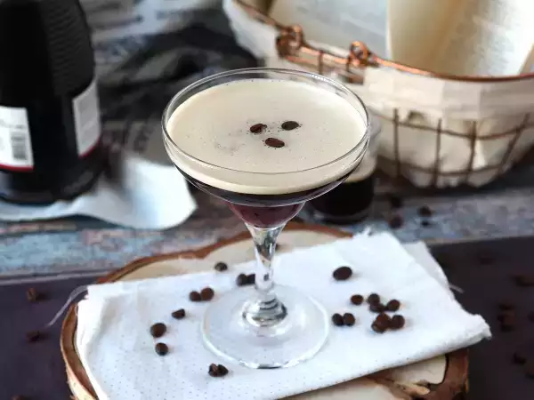 Συνταγή Espresso martini, το τέλειο κοκτέιλ για τους λάτρεις του καφέ