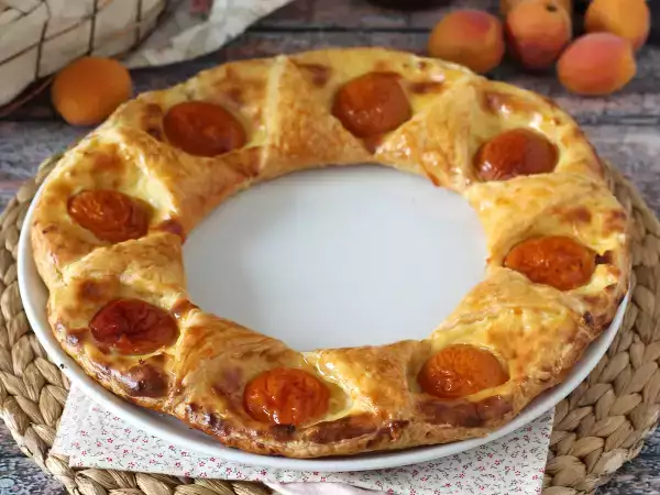 Συνταγή Tarte oranaise - σφολιάτα, κρέμα και βερίκοκα