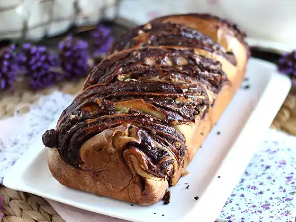 Συνταγή Μπριός σοκολάτας και φουντουκιού babka