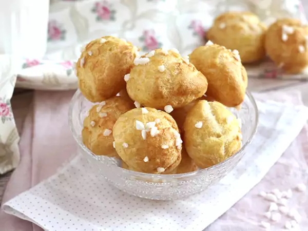 Συνταγή Chouquettes, choux με μαργαριταρένια ζάχαρη