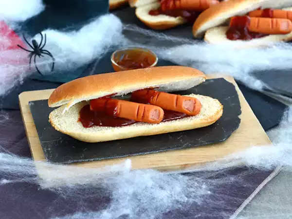 Συνταγή Ματωμένα χοτ ντογκ του χάλογουιν