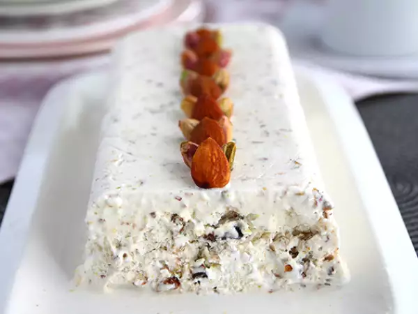 Συνταγή Παγωμένη νουγκά (η συνταγή αναλυτικά και σε βίντεο)