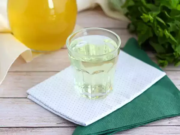Συνταγή Σπιτικό σιρόπι μέντας
