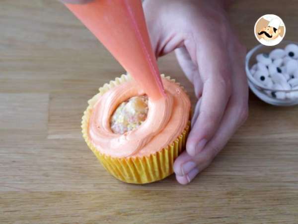 Cupcakes με τέρατα για τις Απόκριες - Προετοιμασία βήμα 16