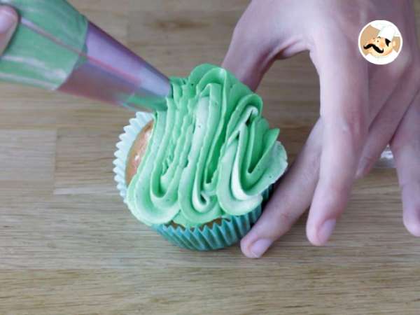 Cupcakes με τέρατα για τις Απόκριες - Προετοιμασία βήμα 17