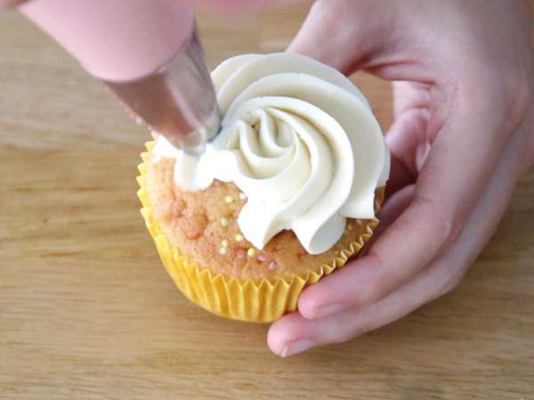 Cupcakes διακοσμημένα για τα Χριστούγεννα - Προετοιμασία βήμα 16