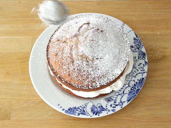 Κέικ Victoria Sponge Cake - Προετοιμασία βήμα 7