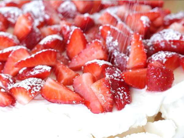 Εύκολη pavlova φράουλα - Προετοιμασία βήμα 7
