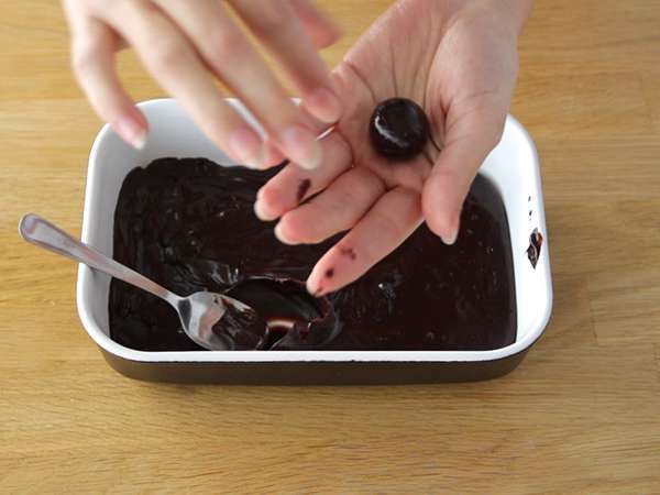 Brigadeiro, μικρά βραζιλιάνικα γλυκά - Προετοιμασία βήμα 4