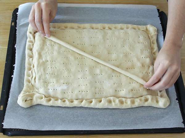 Ισπανικά empanadas τόνου - Προετοιμασία βήμα 12