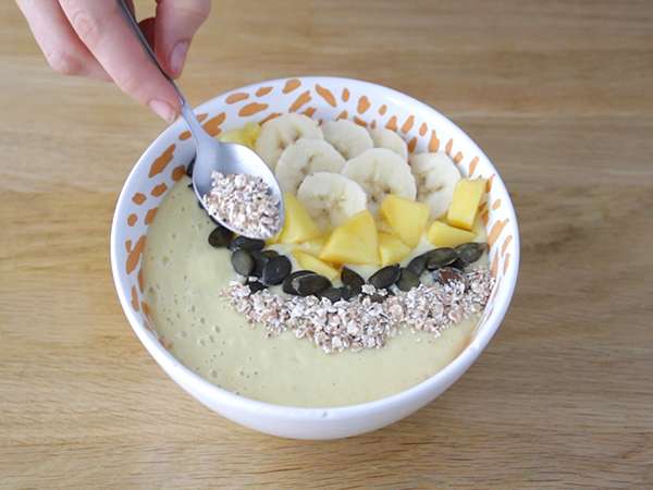 Mango μπανάνα smoothie bowl - Προετοιμασία βήμα 3
