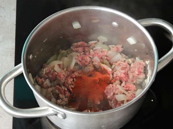 Μεξικάνικο τσίλι con carne - Προετοιμασία βήμα 2