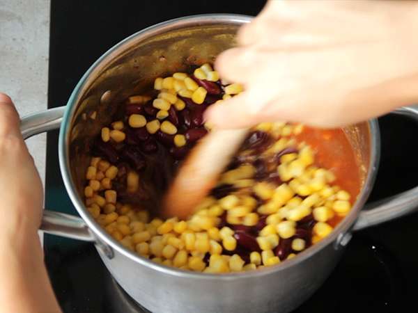Μεξικάνικο τσίλι con carne - Προετοιμασία βήμα 5