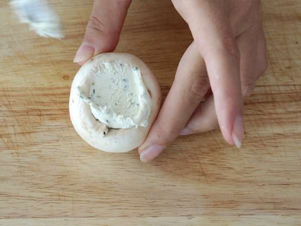 Γεμιστά μανιτάρια για απεριτίφ - Προετοιμασία βήμα 2