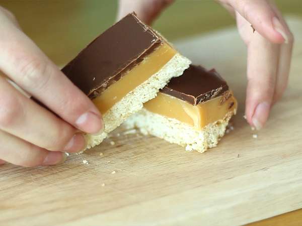 Σπιτικό Twix, ή Shortbread Millionaire - Προετοιμασία βήμα 7
