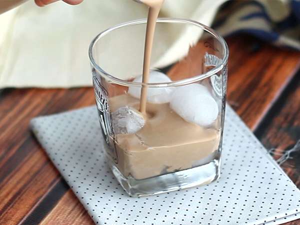 Baileys, το ιρλανδικό λικέρ ουίσκι - Προετοιμασία βήμα 4