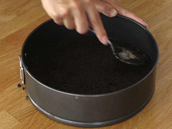 Μπισκότο brownie με φυστικοβούτυρο και μπισκότα Oreo - Προετοιμασία βήμα 2