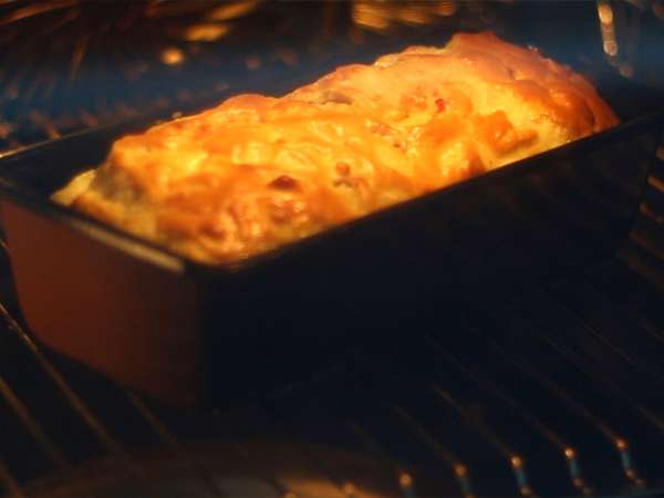 Κέικ με τυρί raclette που έχει απομείνει - Προετοιμασία βήμα 5