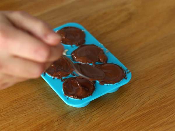 Kinder Schoko-Bons σπιτικές σοκολάτες - Προετοιμασία βήμα 4