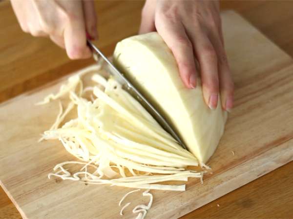 coleslaw αμερικανικού τύπου (σαλάτα με λάχανο και καρότο) - Προετοιμασία βήμα 1