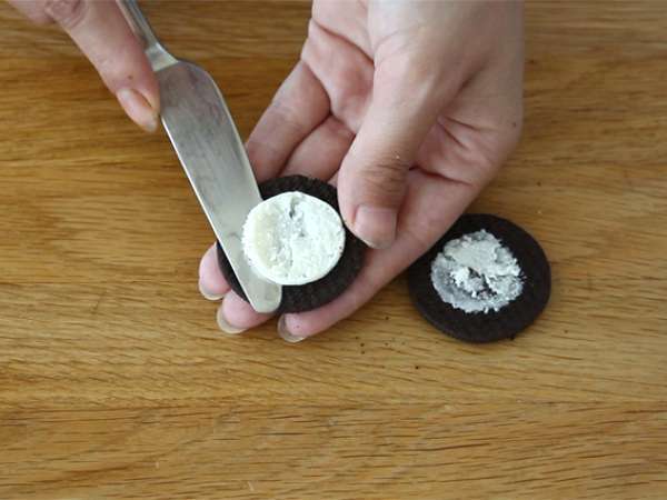 Τρούφες μπισκότων Oreo - Προετοιμασία βήμα 1