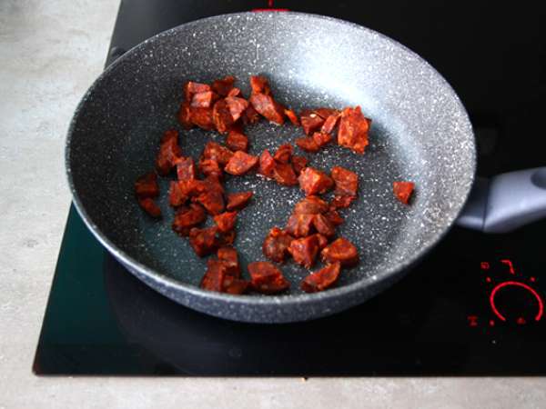 Ζυμαρικά με chorizo - Προετοιμασία βήμα 1
