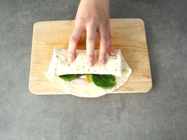 Ζαμπόν και σπανάκι με τσένταρ Wraps - Προετοιμασία βήμα 2